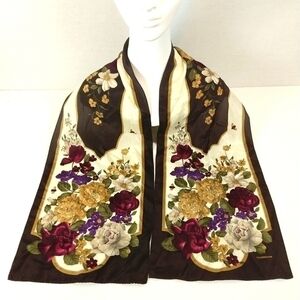 ✔️Liz Claiborne scarf